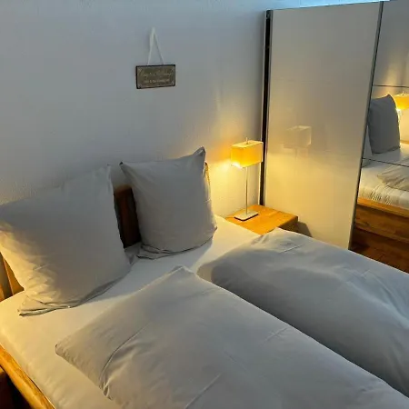 Vier-jahreszeiten-haus-i-wohnung-2 Apartament *